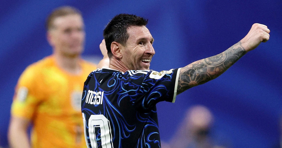 Bị nói bóng gió là 'con cưng FIFA', Messi lạnh lùng đáp trả: Thật điên rồ!