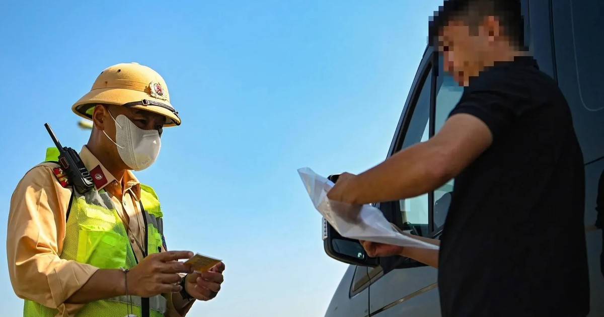 Đề xuất hình ảnh tài xế phải truyền về máy chủ CSGT theo thời gian thực