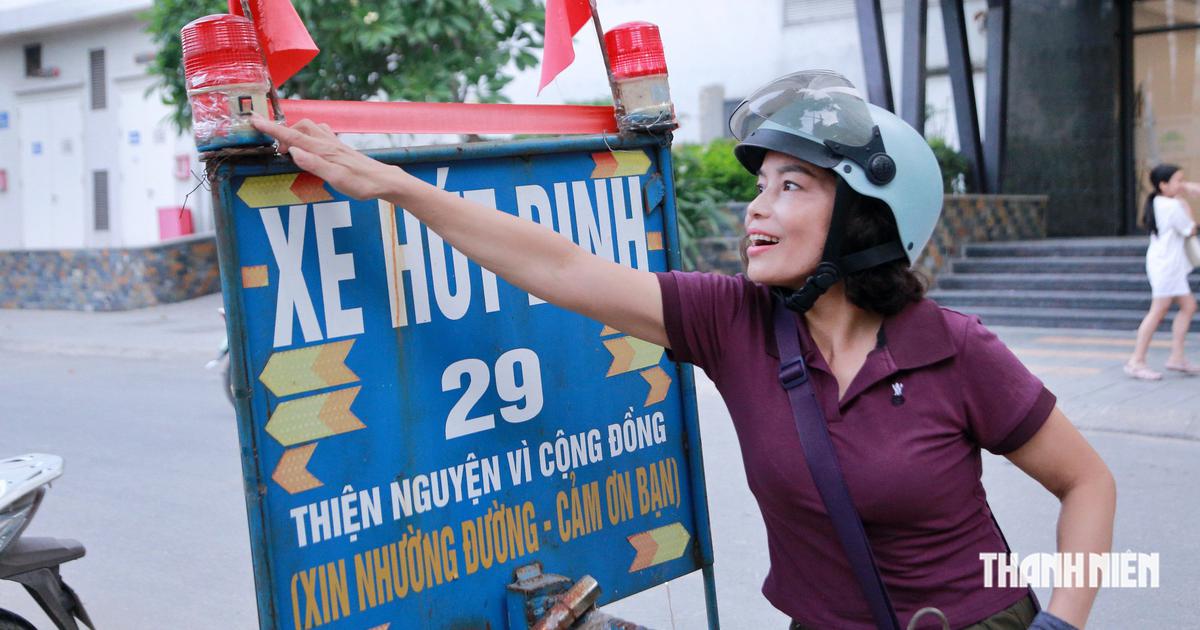 Người phụ nữ h&uacute;t đinh dọc đường: 'Người ta bảo t&ocirc;i kh&ocirc;ng b&igrave;nh thường'