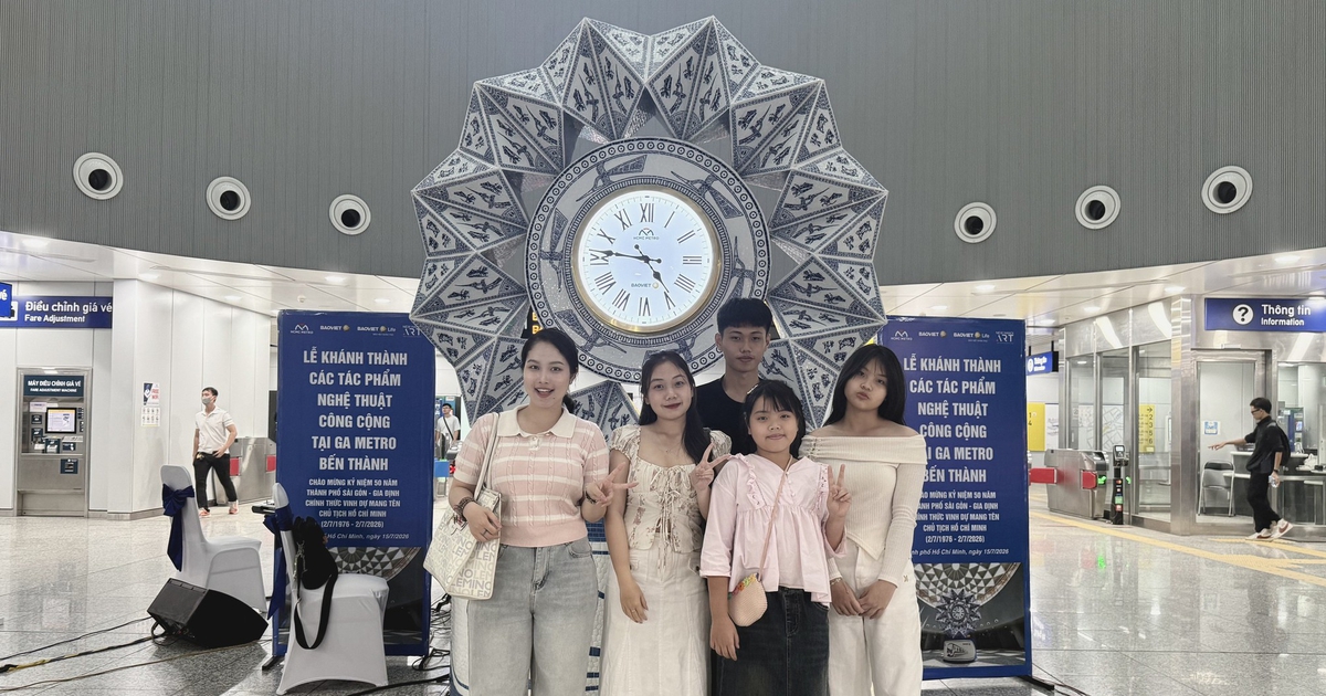 Góc check-in mới toanh tại ga metro Bến Thành thu hút người trẻ