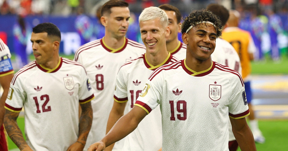 Thủ tướng và Hoàng gia Tây Ban Nha dự chung kết, số 19 kết nối Messi - Yamal