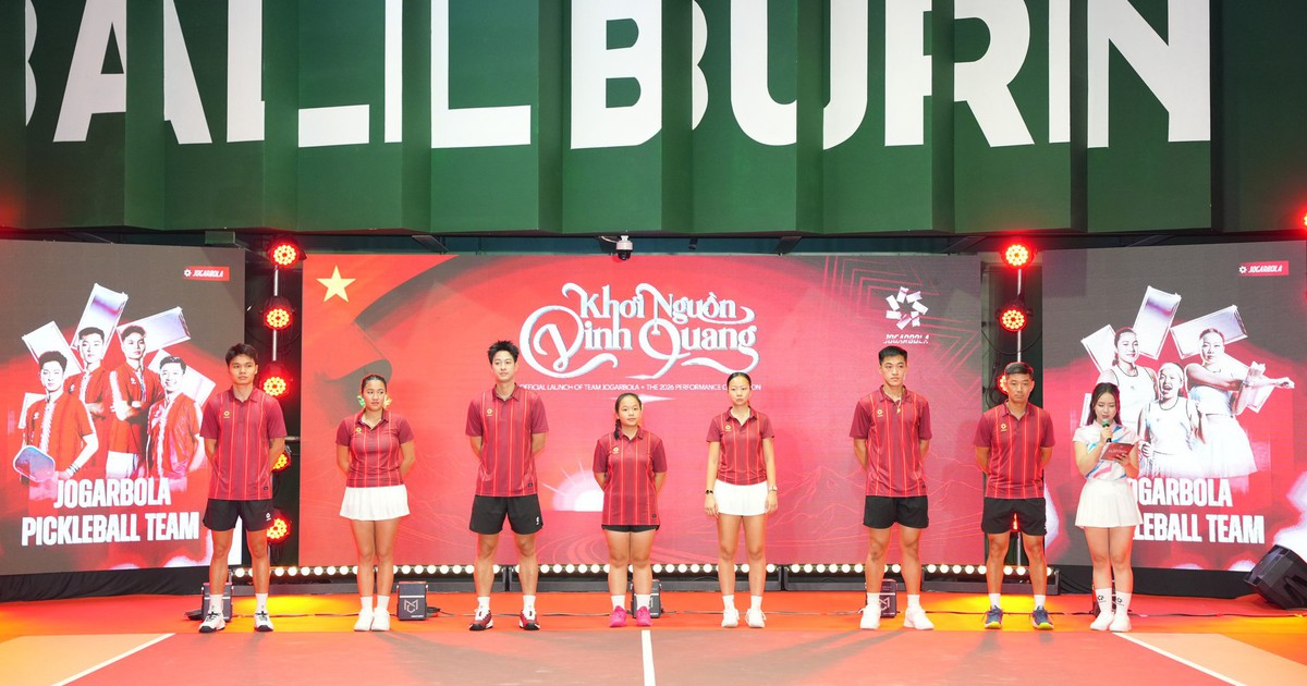 Đỗ Minh Quân, Trịnh Linh Giang và Trương Vinh Hiển cùng chung đội pickleball