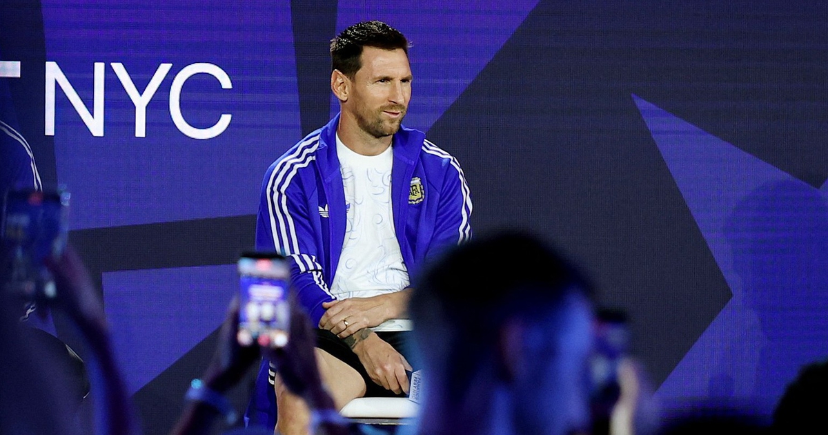 Messi lần đầu lên tiếng về bức ảnh tắm cho Yamal cách đây 19 năm, quyết thắng ‘cậu bé’ ở chung kết