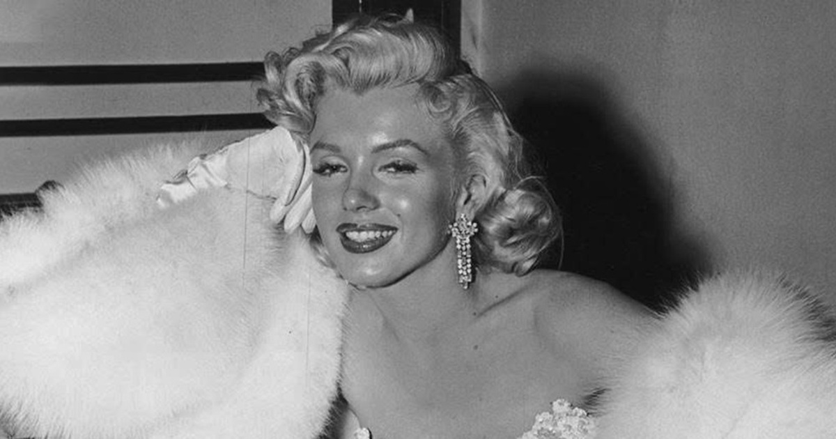 Bi kịch phía sau mối quan hệ cha con của minh tinh Marilyn Monroe