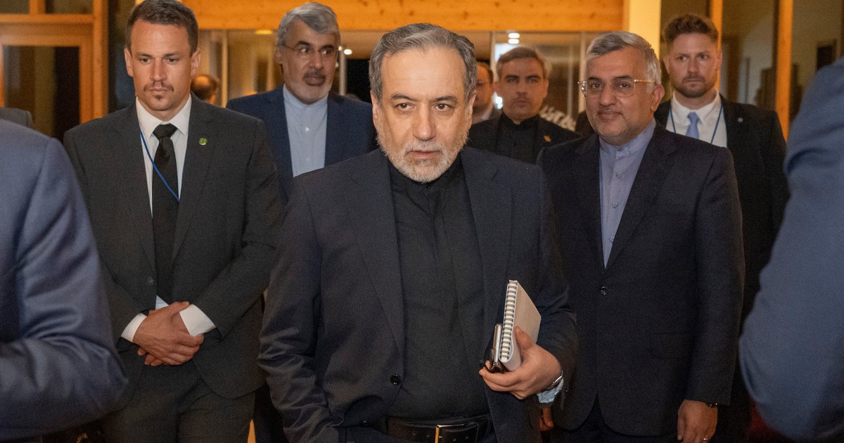 Iran dọa 'dạy Israel bài học' nếu Mỹ không kiềm chế Tel Aviv