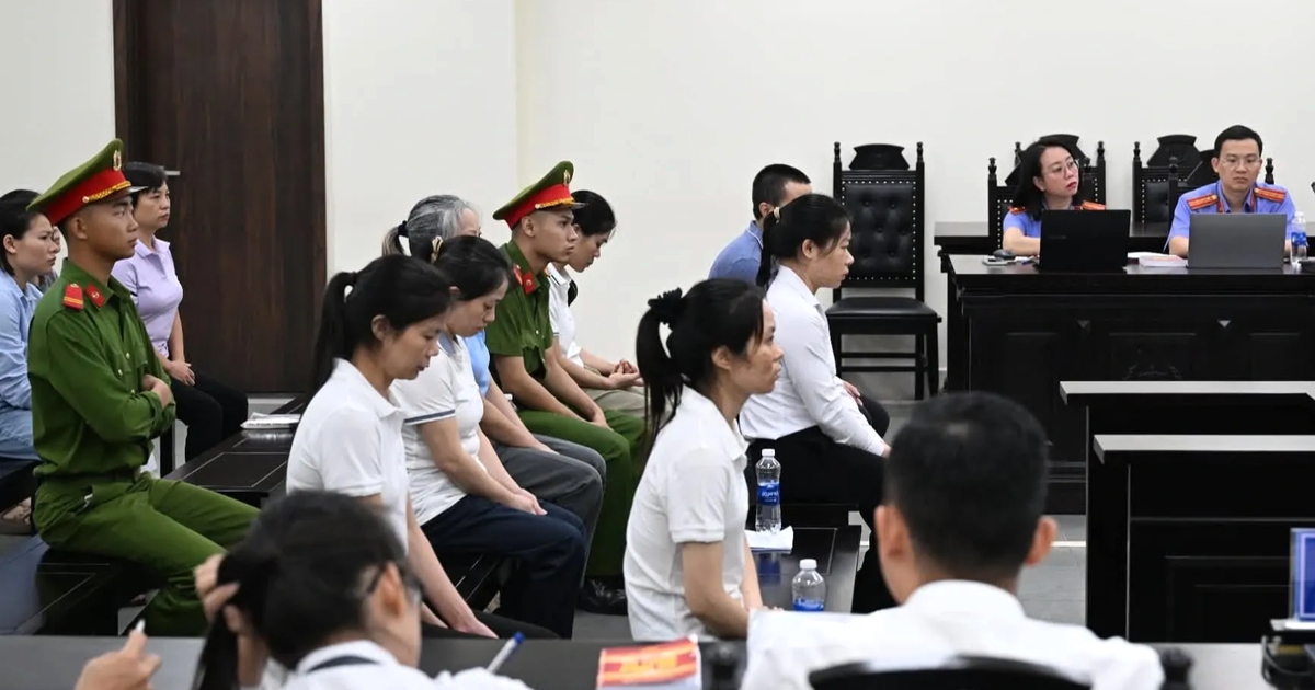 Vợ 'ông trùm' báo ốm, tòa hoãn xử và sẽ tới bệnh viện để xác minh