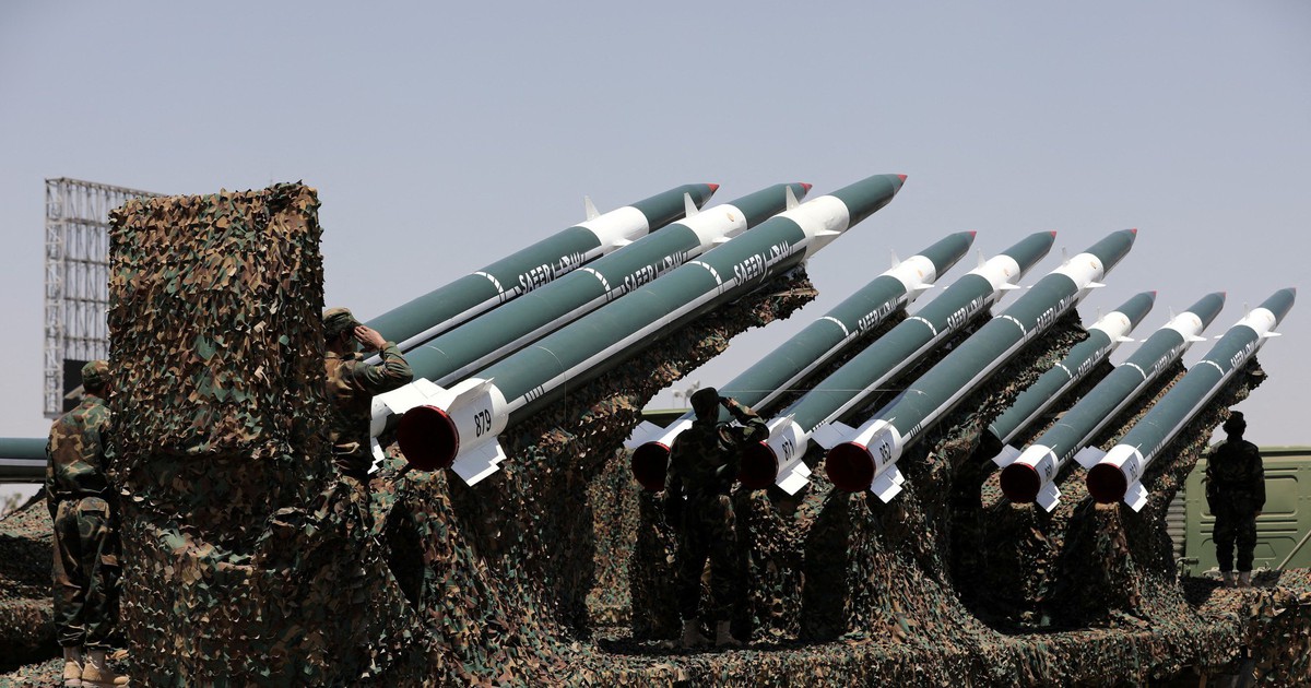 Houthi tuy&ecirc;n bố phong tỏa h&agrave;ng hải Ả Rập X&ecirc; &Uacute;t