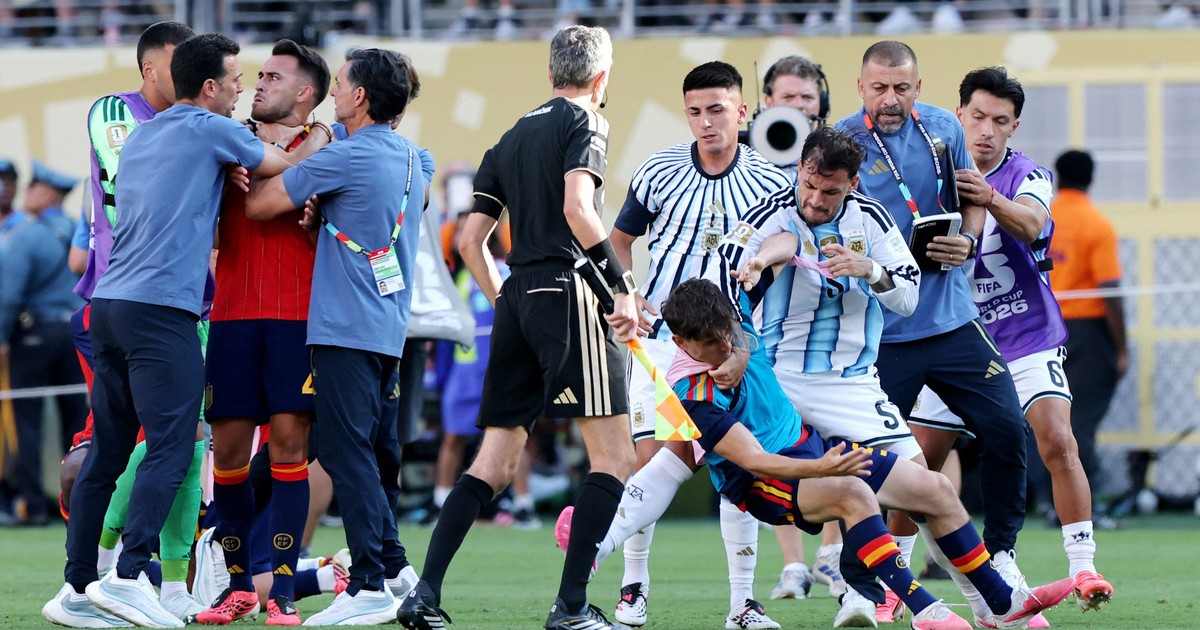 FIFA điều tra màn ẩu đả giữa Argentina và Tây Ban Nha sau chung kết World Cup