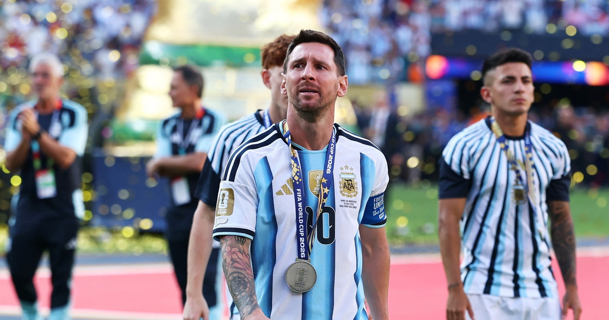 Ibrahimovic: 'Tây Ban Nha đã hút cạn linh hồn đối thủ, tôi biết Messi rất buồn’