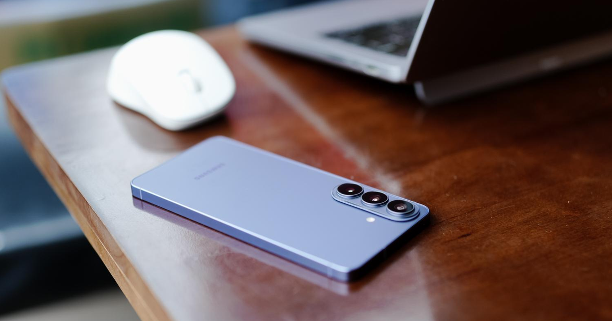 Đi làm, cà phê, du lịch: Gần 4 tháng qua mang theo Galaxy S26+ đến mọi nơi