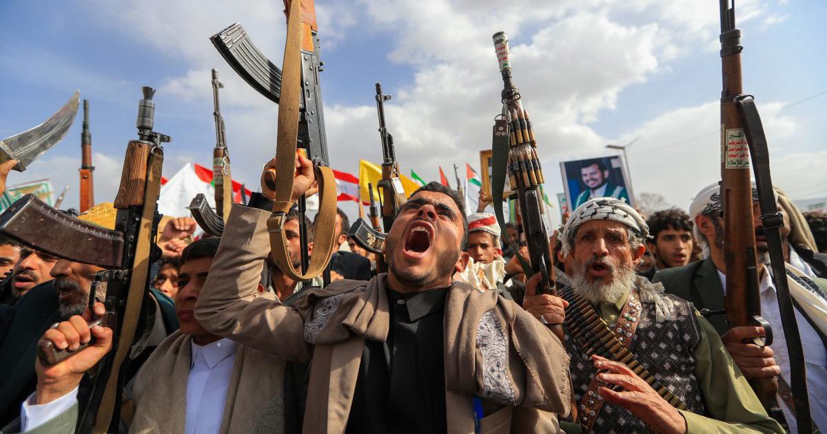 Houthi th&ecirc;m dầu v&agrave;o chảo lửa Trung Đ&ocirc;ng
