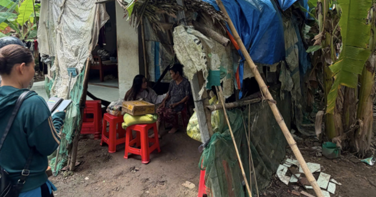 Đi trao yêu thương, về mang nụ cười