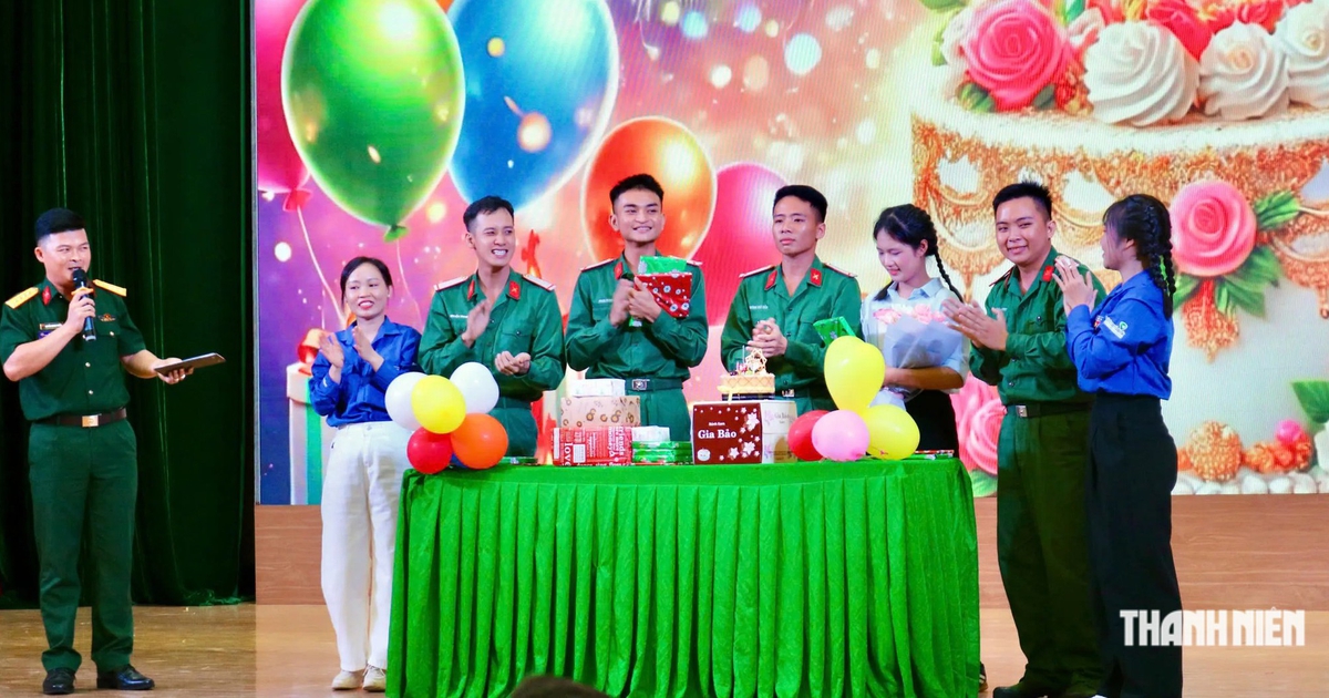 Mang 'sinh nhật đồng đội' lên sân khấu tranh tài đầy hấp dẫn