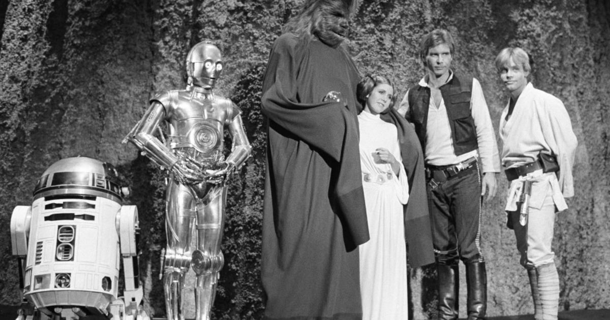Đạo cụ phim 'Star Wars' b&aacute;n gi&aacute; kỷ lục