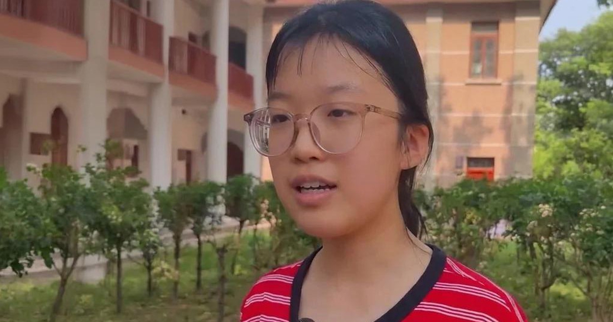 Nữ sinh Trung Quốc gây tranh luận vì chưa từng học thêm vẫn đậu trường danh tiếng