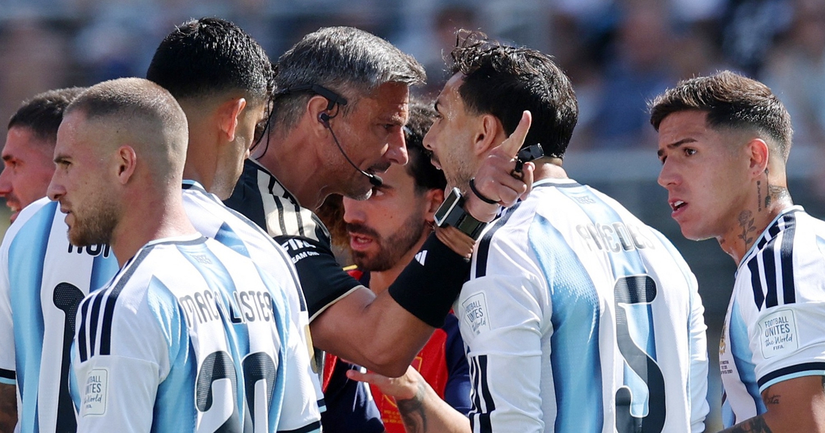 Yamal bất ngờ nhắc về màn ẩu đả, danh thủ Đức mong FIFA cấm Paredes 1 năm,
