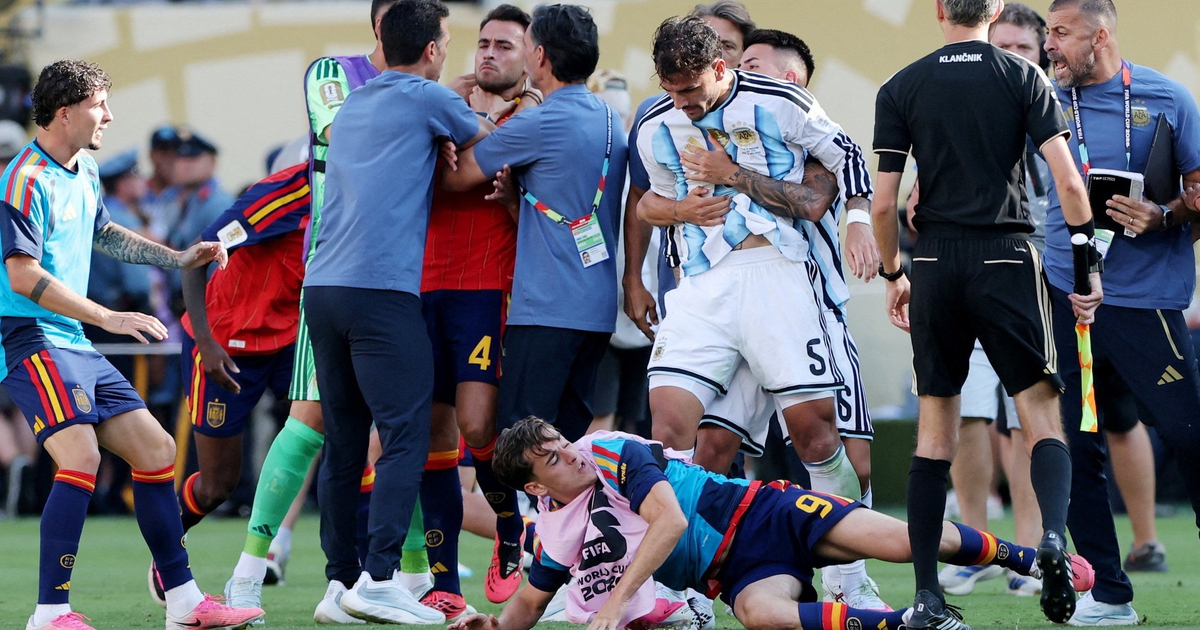 2 nhân vật chính trong vụ ẩu đả ở chung kết World Cup 2026 lên tiếng