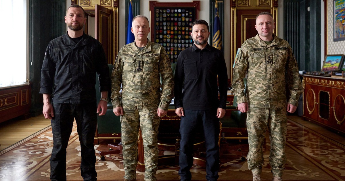 Ukraine thay tướng giữa dòng vì khủng hoảng chính trị