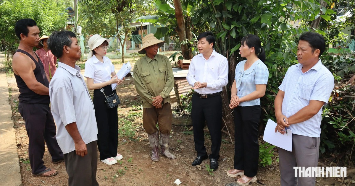 Đồng Nai: C&aacute;n bộ đến tận nh&agrave; l&agrave;m sổ đỏ cho d&acirc;n