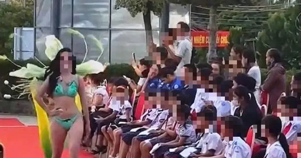 Tranh cãi vụ thí sinh hoa hậu biểu diễn áo tắm trước học sinh nhỏ tuổi