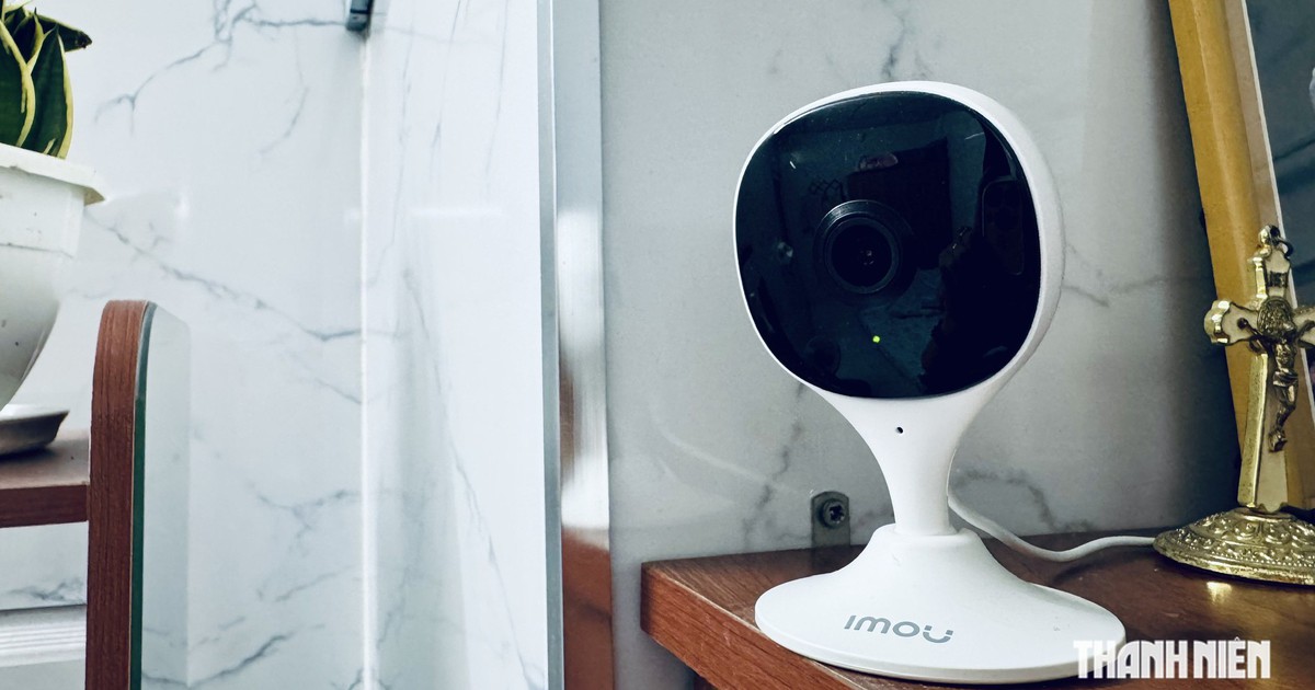 Đèn xanh lá chớp tắt trên camera an ninh ám chỉ điều gì?