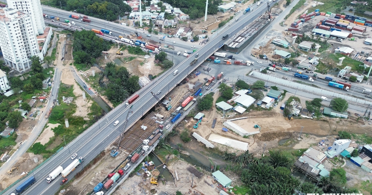 TP.HCM sẽ l&agrave;m đường ri&ecirc;ng cho xe container v&agrave;o cảng C&aacute;t L&aacute;i