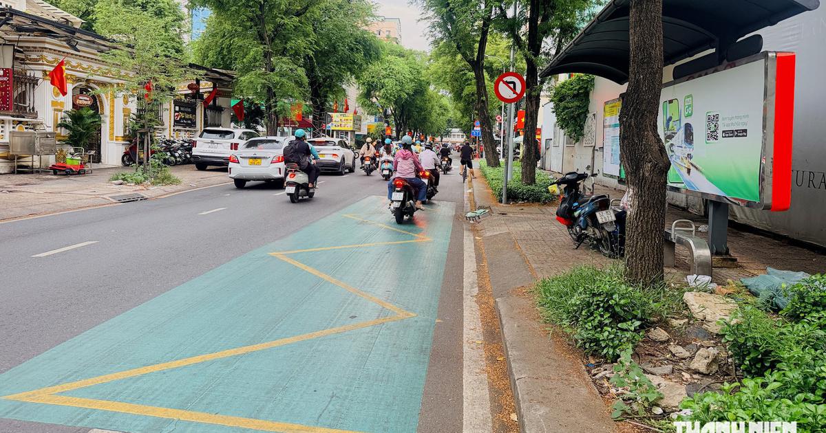 V&igrave; sao TP.HCM chọn sơn dẻo nhiệt phản quang cho nền xanh ở điểm dừng xe bu&yacute;t?