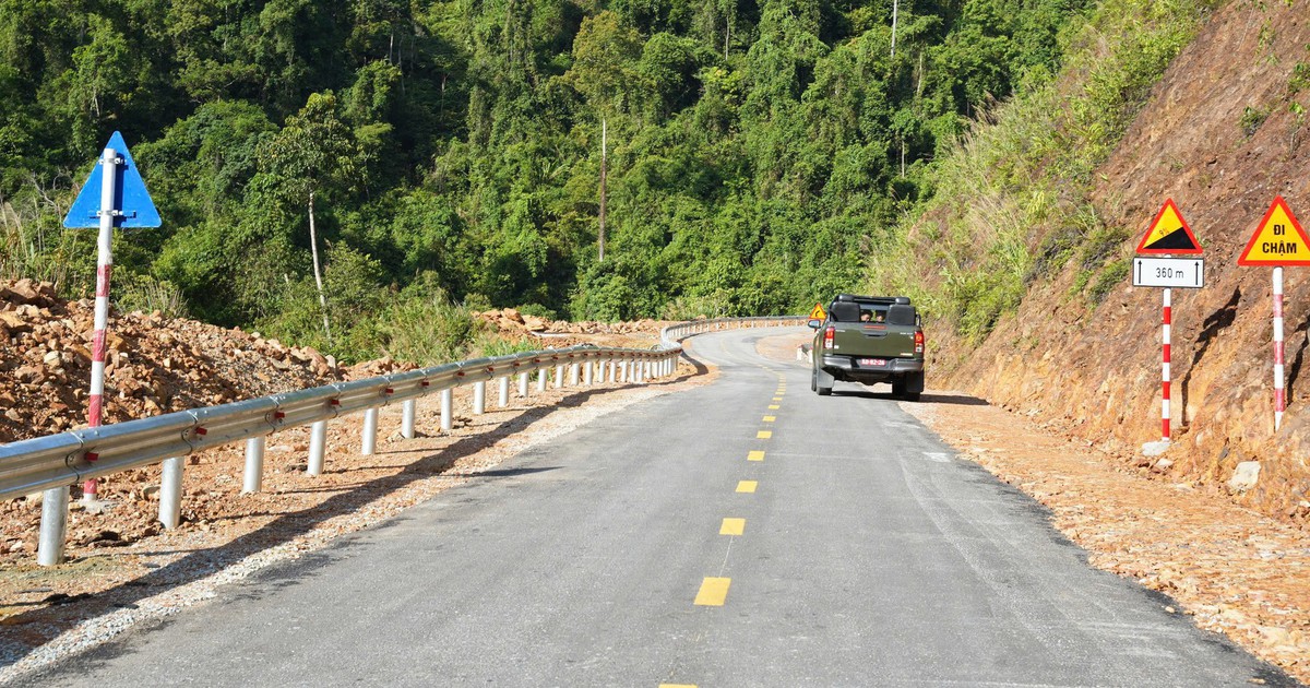 Thông xe tuyến đường Nam Đông - A Lưới nối 2 khu vực miền núi Huế