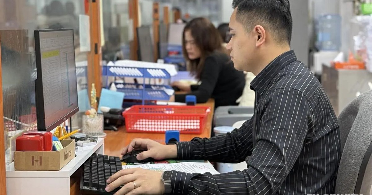Bộ Nội vụ bãi bỏ thủ tục xét thăng hạng viên chức
