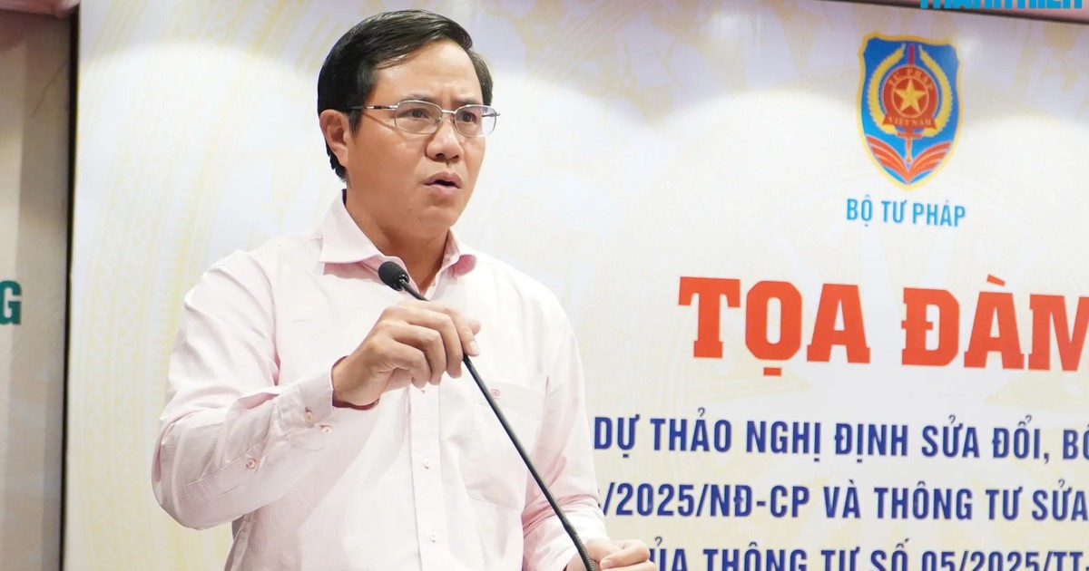 C&ocirc;ng chứng vi&ecirc;n lo ngại phải 'mua lại' nơi m&igrave;nh cống hiến h&agrave;ng chục năm