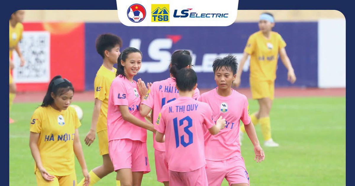 CLB Hà Nội và TP.HCM I đều thấng đậm: Cuộc đua giành chức vô địch ngày càng quyết liệt