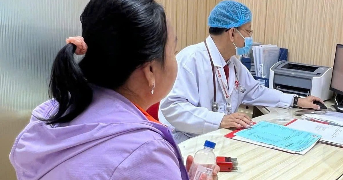 Ngất xỉu do thiếu máu, người phụ nữ suýt mất mạng vì biến chứng lupus ban đỏ