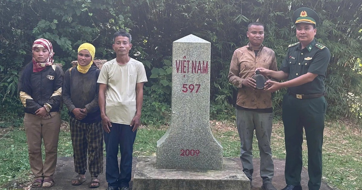 X&aacute;c minh tin b&aacute;o về mộ liệt sĩ tập thể của bộ đội Việt Nam ở L&agrave;o