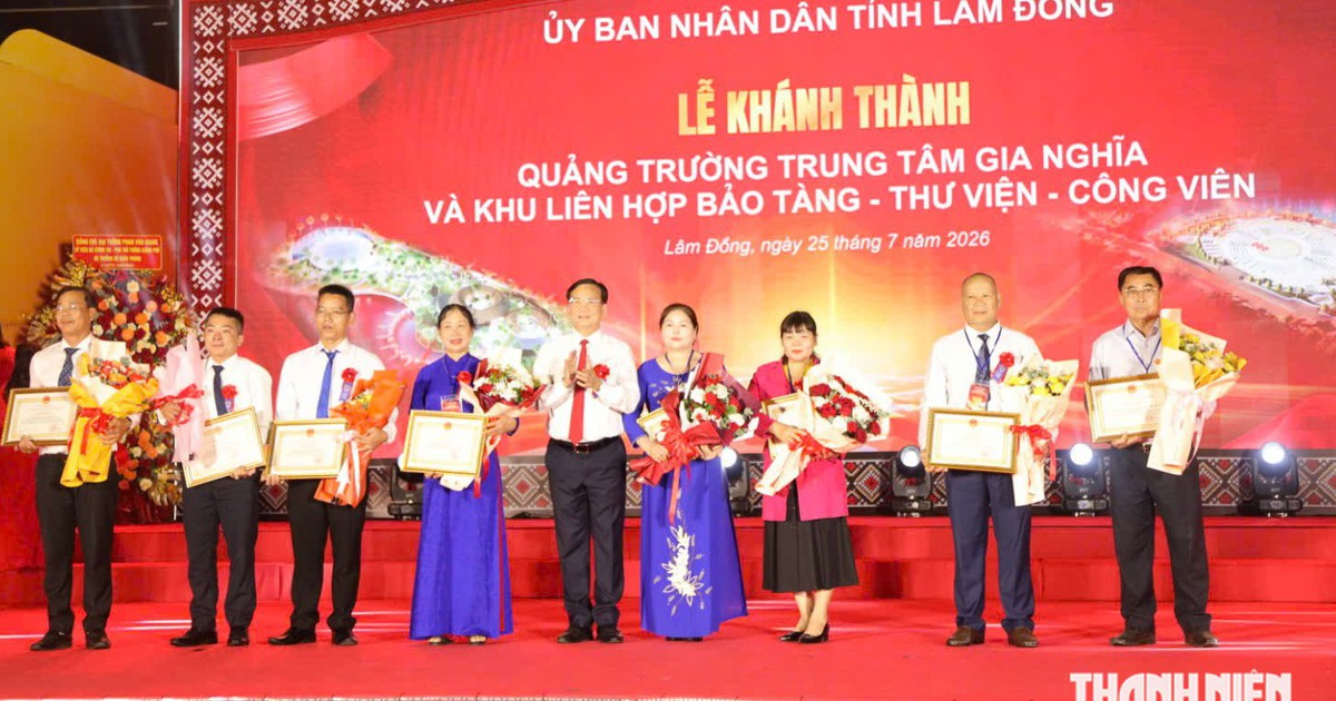 Đại tướng Phan Văn Giang dự khánh thành quảng trường trung tâm Gia Nghĩa