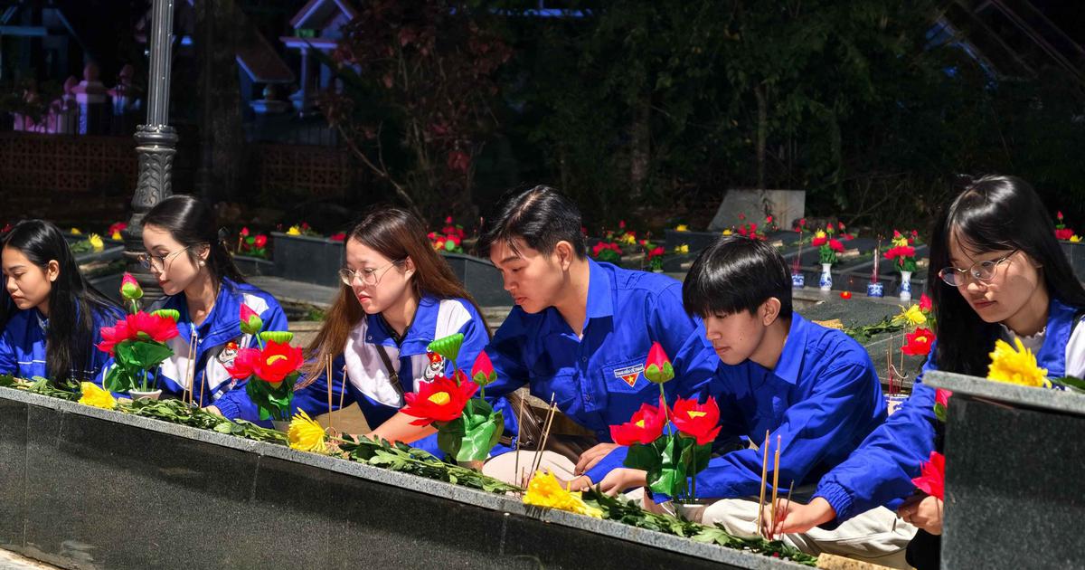 Biết ơn sâu sắc với những người đã ngã xuống vì đất nước