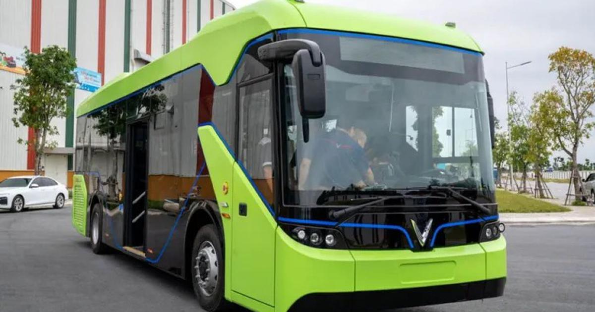 Quảng Ninh thí điểm xe buýt điện đưa đón học sinh