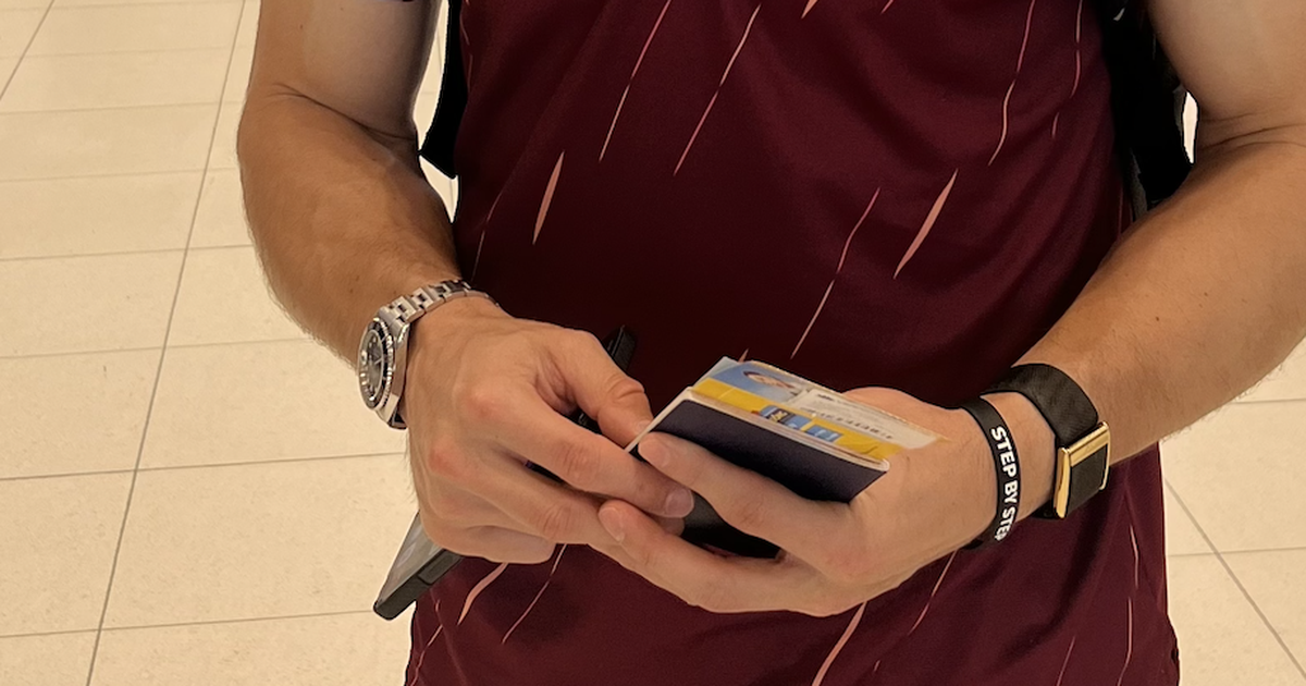 Giải mã chiếc vòng đeo tay bí ẩn của dàn tuyển thủ Việt Nam