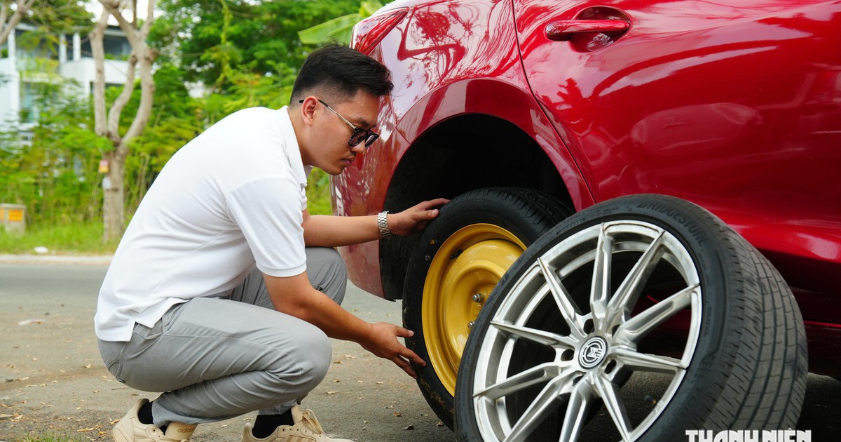 Lốp dự phòng nhỏ hơn lốp chính có bất thường?