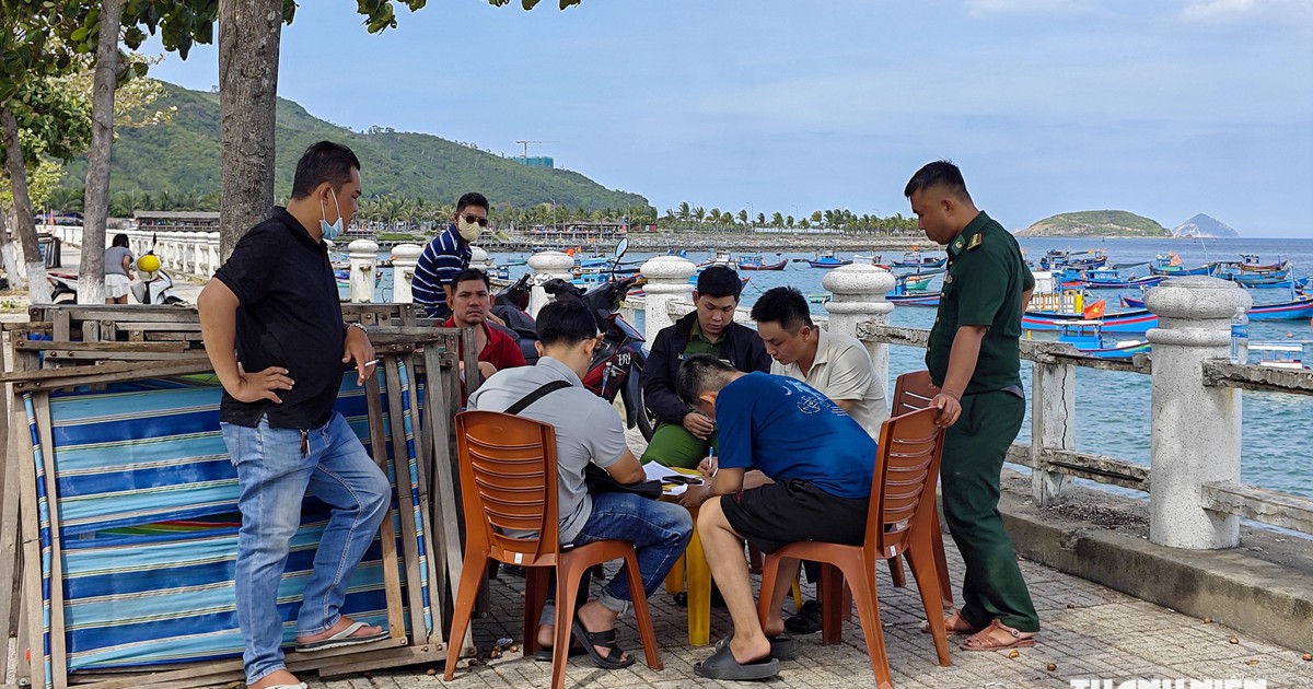 Điều tra vụ phát hiện thi thể ở bờ kè biển Nha Trang
