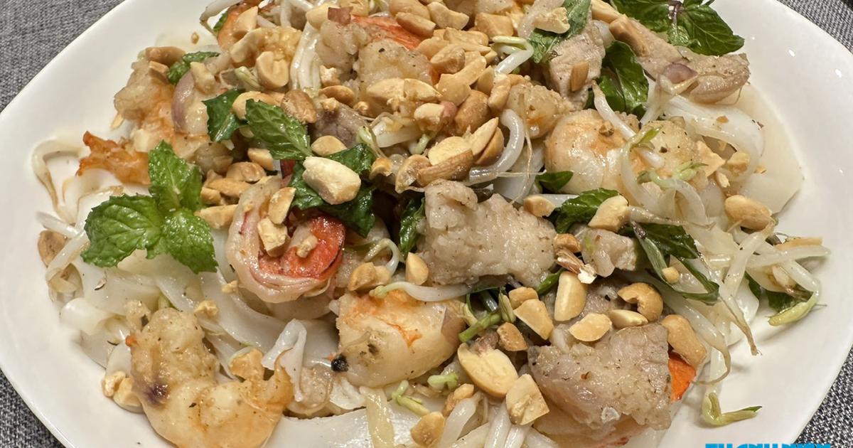 Hương vị quê hương: Mộc mạc mì Quảng trộn