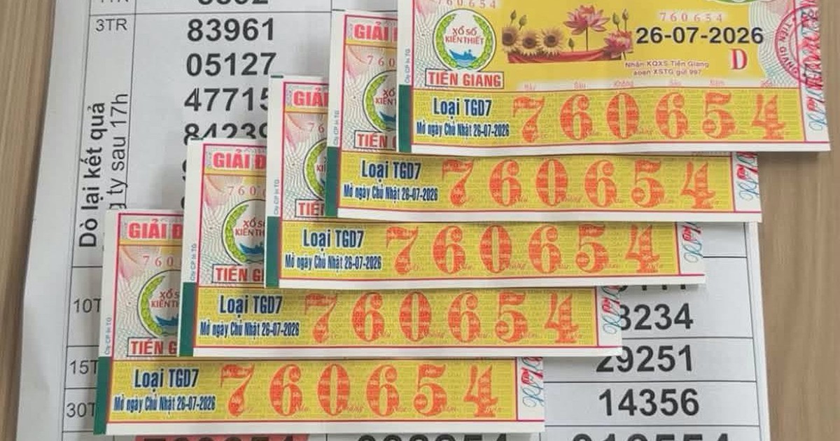 Nhờ người bán dạo rút hộ 5 tờ, trúng độc đắc 10 tỉ xổ số miền Nam