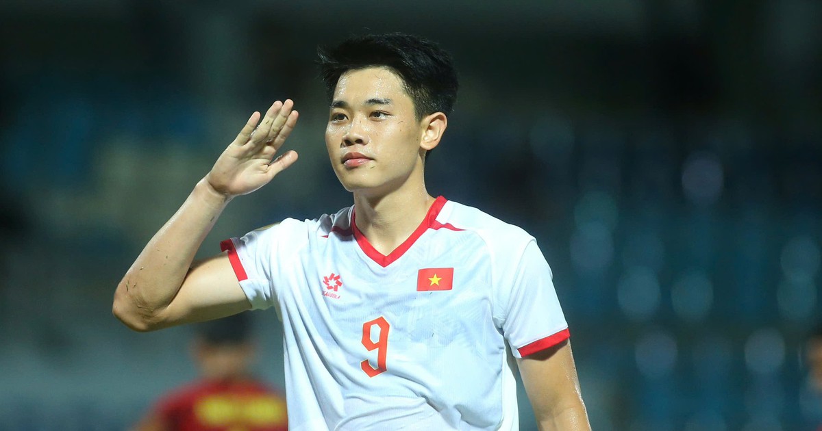 Kịch tính đua Vua phá lưới ASEAN Cup: Nguyễn Đình Bắc gặp 'đối cứng' cao gần 2m