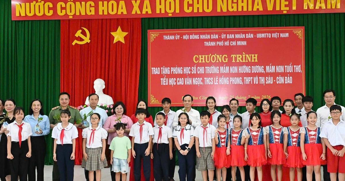 Tin học Đại Dương trao phòng học số cho trường mầm non ở Côn Đảo