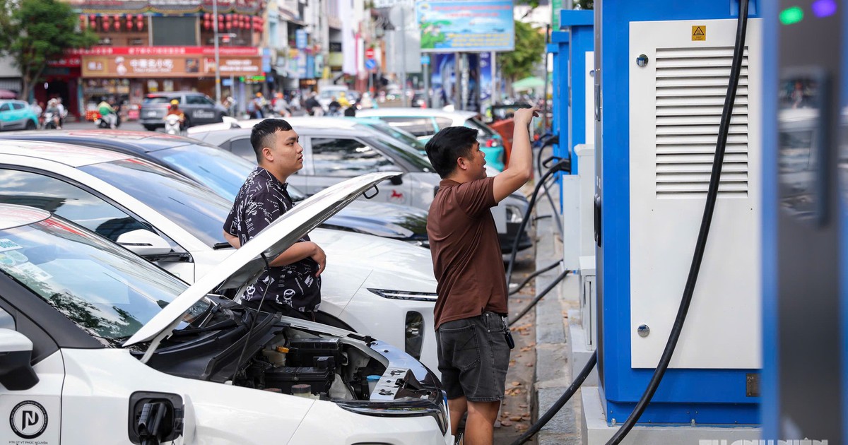 TP.HCM sẽ đổi toàn bộ xe công vụ, xe cá nhân của cán bộ sang xe điện