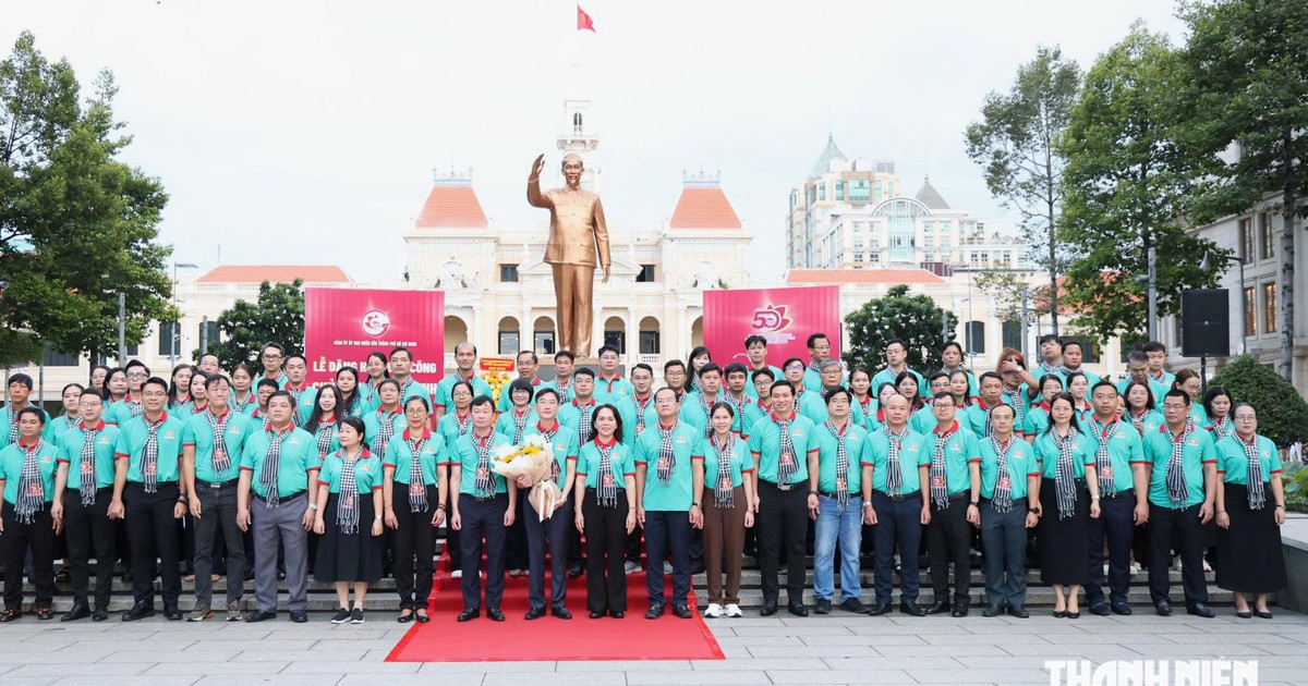 Đảng ủy UBND TP.HCM khởi động 'Hành trình theo chân Bác'