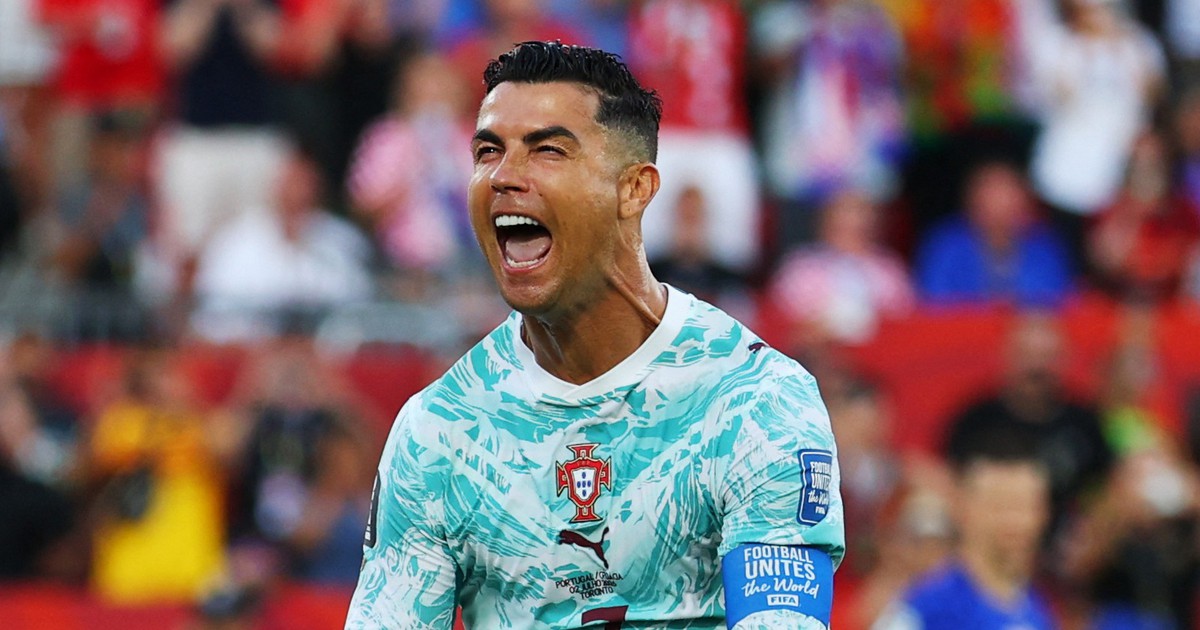 Ronaldo và chuyến 'tàu lượn cảm xúc'