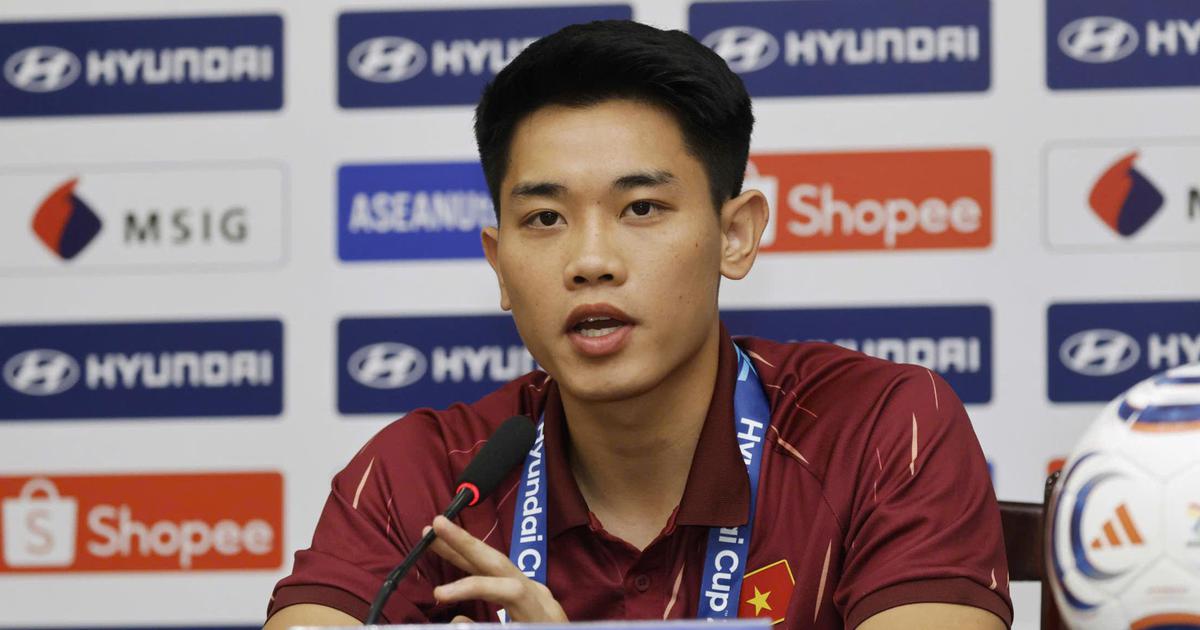 Con trai huyền thoại Singapore muốn 'xé lưới' đội tuyển Việt Nam, Đình Bắc đáp lời