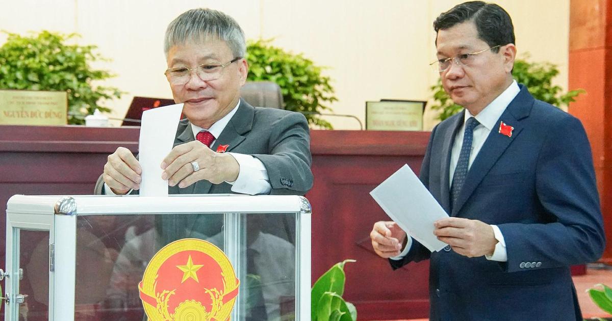 HĐND miễn nhiệm một phó chủ tịch UBND thành phố Đà Nẵng