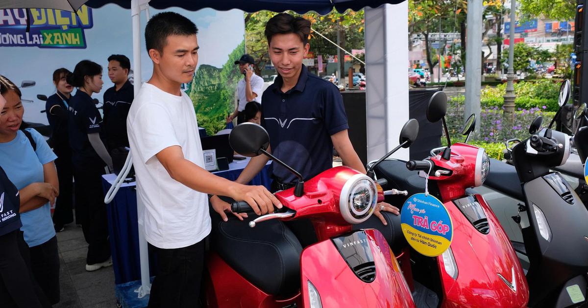 Tổng lực hỗ trợ người dân đổi xe xăng sang xe điện