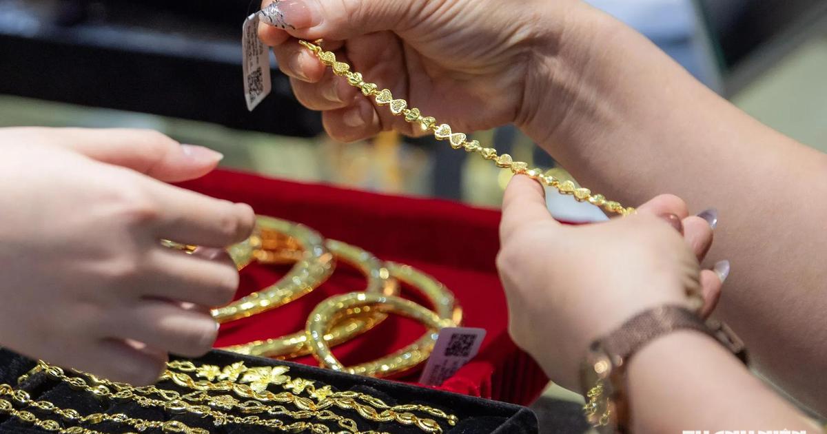 Giá vàng quay đầu giảm chiều 30.7